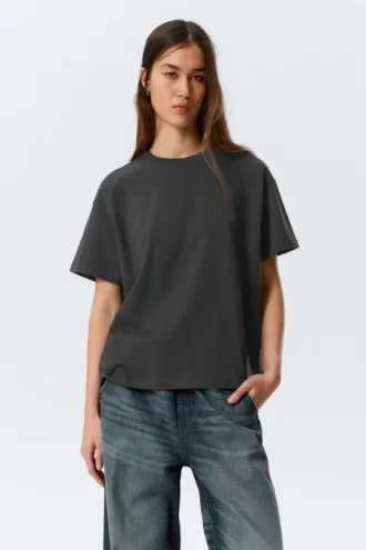 Afslappet, boxy T-shirt i bomuld – mørkegrå