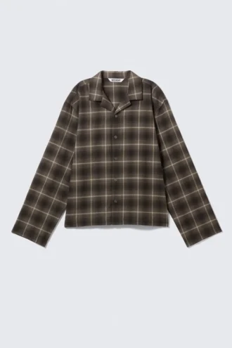Afslappet pyjamas-skjorte i flannel – mørkebrun ternet