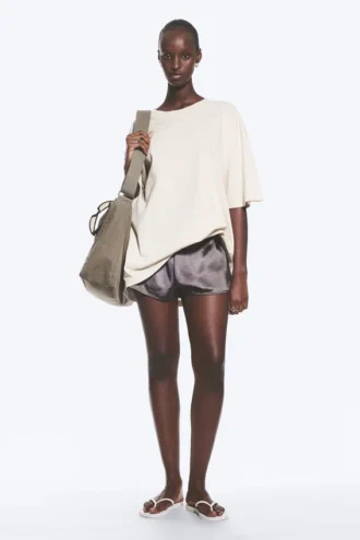 Afslappet T-shirt – Light Dusty Mole