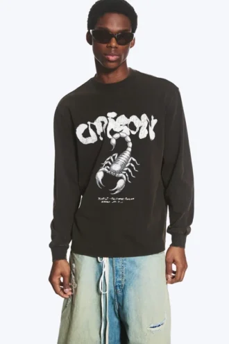 Afslappet t-shirt med print og lange ærmer – Sort – Scorpio