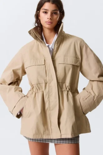 Afslappet utility-jakke – beige