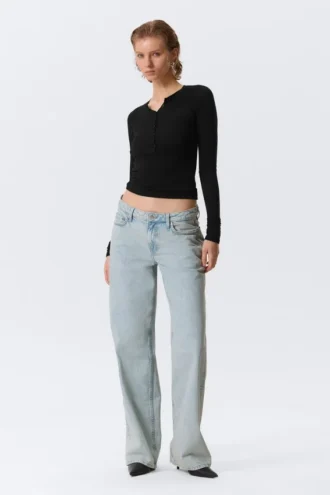 Ample lavtaljede, løse Jeans med bred benvidde – Snow Blue – Lys blå