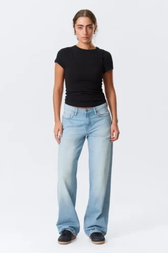 Ample lavtaljede, løse Jeans med brede ben – Kimberley Blue – Lys blå