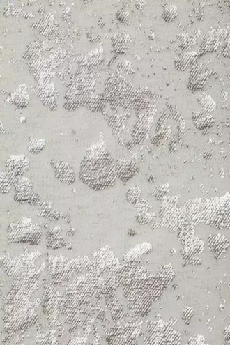 Annie top med bådudskæring og metallisk splatter-print – sølvfarvet splatter-print