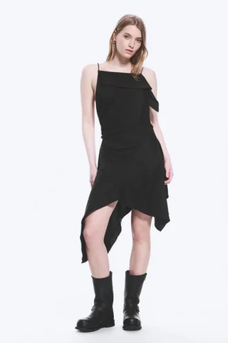 Asymmetrisk ærmeløs midi-kjole med cowl-hals – sort
