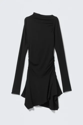 Asymmetrisk draperet minikjole – sort