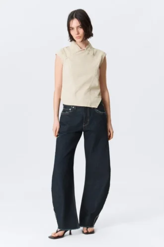 Asymmetrisk ripstop-top med korte ærmer – lys beige