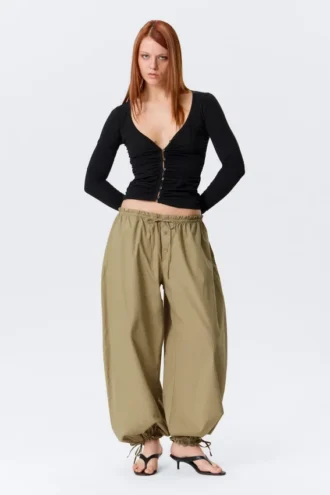 Belle B Cardigan med rynket V-hals – Sort
