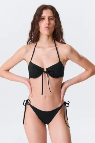Bikini-top med stropper og bøjler – sort