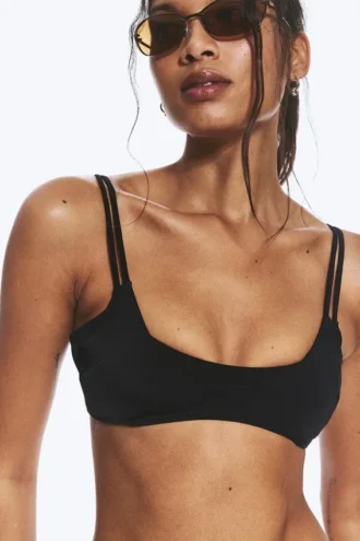 Bikinitop med stropper i lag – sort