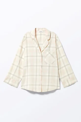Blød langærmet flannelskjorte – lys beige ternet