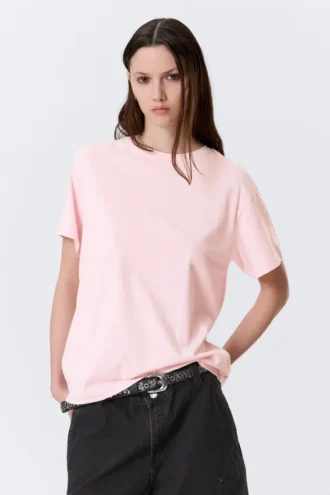 Blød T-shirt i regular fit – lyserød