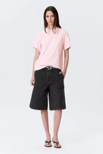 Blød T-shirt i regular fit – lyserød