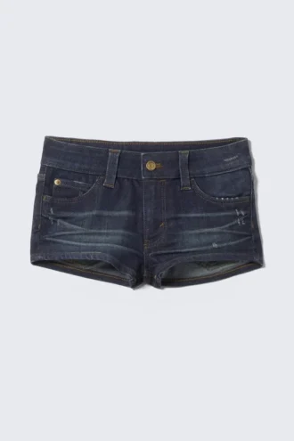 Booty Bei lavtaljede mini-denimshorts – mørkeblå | Cheap Monday Gb