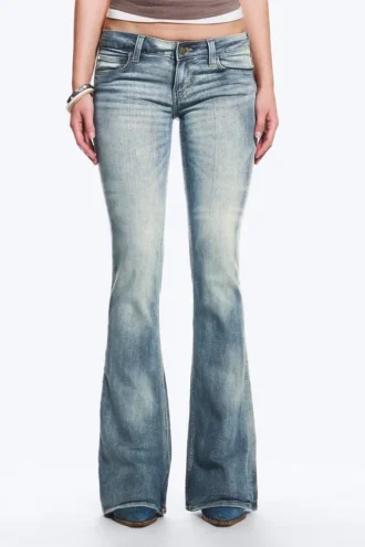Booty Bei Low Rise Skinny Bootcut Jeans – Cloudy Blue – Medium Blue | Cheap Monday Gb