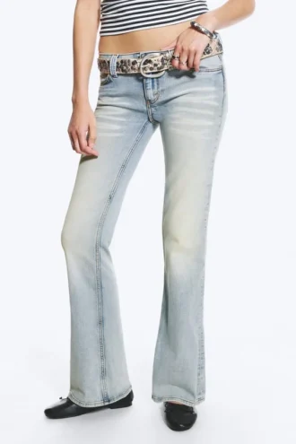 Booty Bei Low Rise Skinny Bootcut Jeans – Lysblå | Cheap Monday Gb