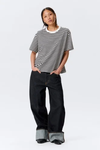 Boxy bomulds-T-shirt – sorte og hvide striber
