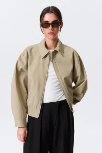 Boxy bomuldsjakke med lynlås – beige