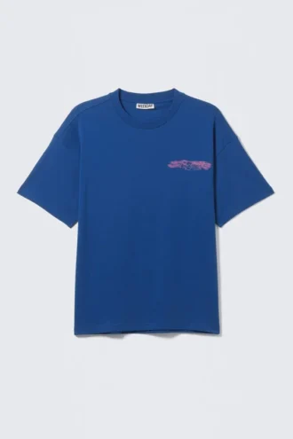 Boxy T-shirt med print – Lys blå – Four Man Gang