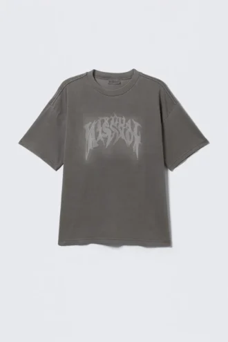 Boxy T-shirt med print – vasket sort – Mizzion