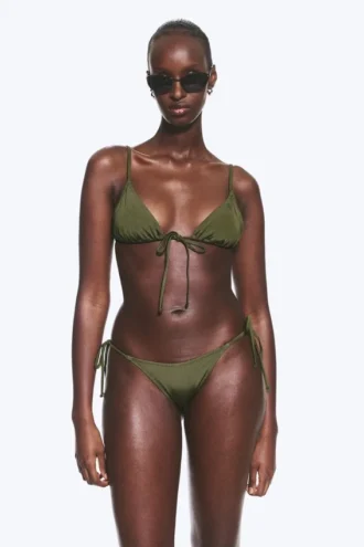 Brasilianske bikinibukser med mellemhøj talje og bindebånd – mørkegrøn – skinnende