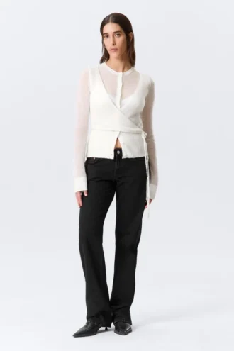 Cardigan i uldblanding med knapper og wrap-effekt – hvid