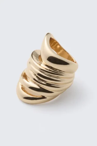Chunky organisk skulpturel ring – Guld