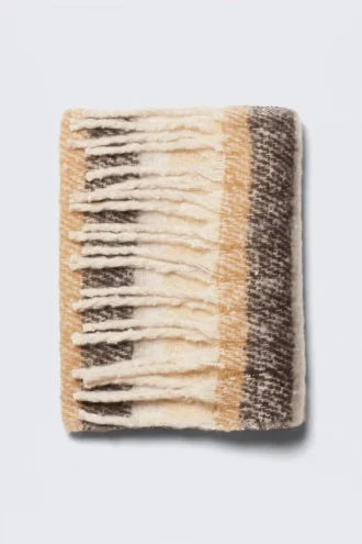Chunky tørklæde med frynser – stribet beige