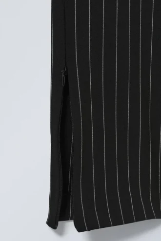 Dessa slim fit bukser – nålestribet