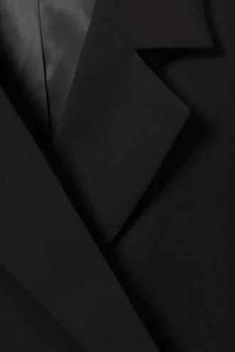 Dobbeltknappet blazer i jakkesætstof – sort