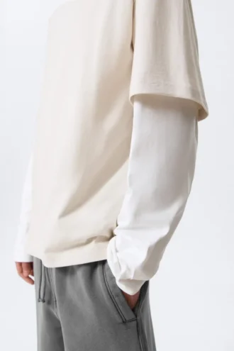Dobbeltlags bomulds-T-shirt – lys beige og hvid