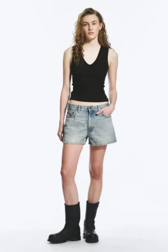 Duchess lavtaljede mini-denimshorts med distressed-look – portblå – lyseblå