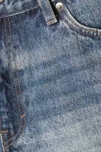 Duchess lavtaljede mini-denimshorts med slidt look – spinelblå