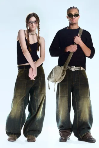 Dunno Unisex lavtaljede, løse Jeans med tøndeformede ben – vasket svovl – mørk khaki | Cheap Monday Gb
