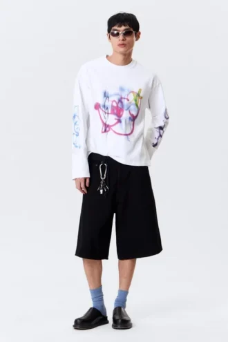 Fantastisk, firkantet t-shirt med print og lange ærmer – hvid – Rat Spray