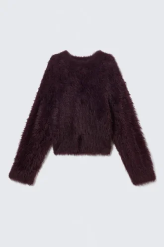 Fluffy striktrøje – mørk blomme