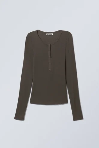 Gennemsigtig ribbet langærmet Henley-top – mørkebrun