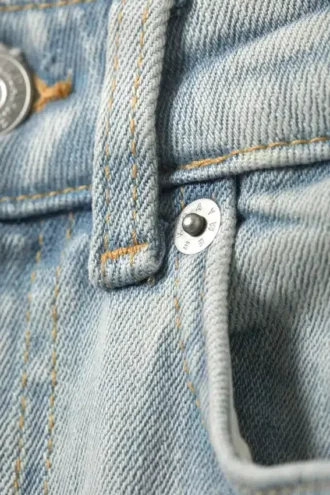 Glow Curve højtaljede jeans med almindelig pasform og udsvungne ben – Snow Blue – Lys blå