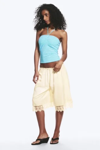 Halterneck bandeau-top – hvide og turkise striber