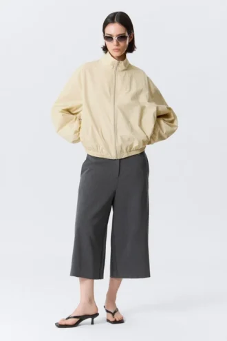 Hanne H Oversized Track Jacket – Lys støvet beige