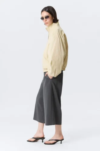 Hanne H Oversized Track Jacket – Lys støvet beige