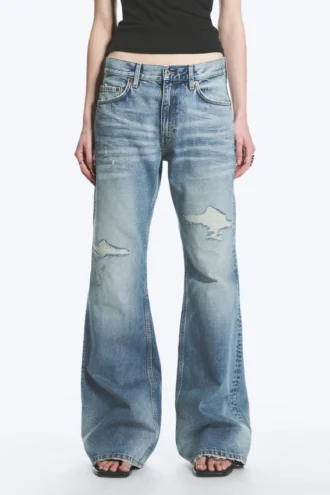 Helix lavtaljede jeans med udvidede ben – Sky Worn – mellemblå