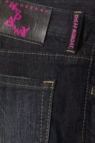 Issue lavtaljeans, smalle, koniske Jeans – Star Blue | Cheap Monday Gb