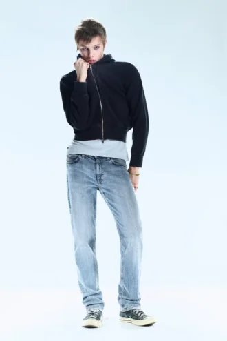 Issue lavtaljeans, smalle, koniske Jeans – Us Blue – Lys blå | Cheap Monday GB