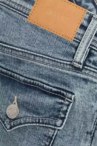 Jeans med lav talje, slim fit og udsvajede ben – Fresh Blue – Medium Blue