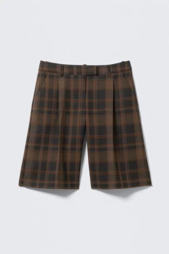 Knælange jakkeshorts – mørkebrune med tern