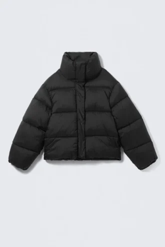 Kort oversized dunjakke – sort