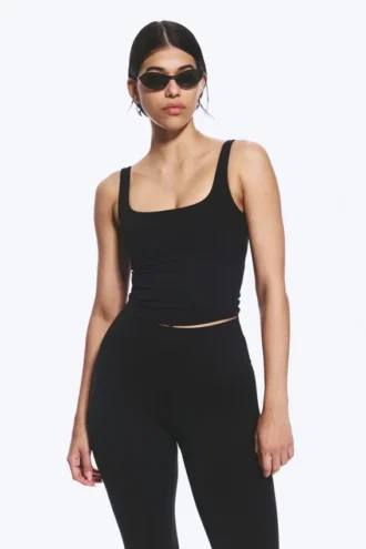 Kort sports-top – Sort
