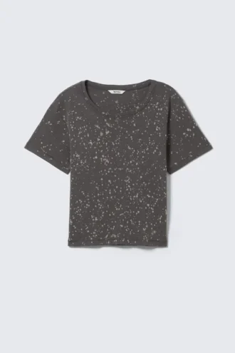 Kort T-shirt i ribbet bomuld med print – Sort – Acid Spray