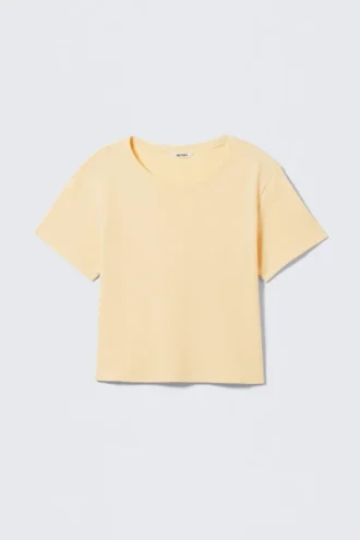 Kort, tætsiddende bomulds-T-shirt – lysegul